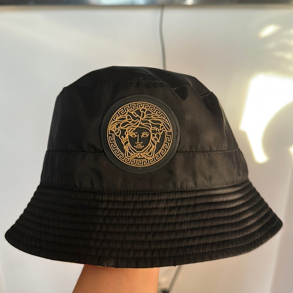 VERSACE Baroque Reversible Hat - Red